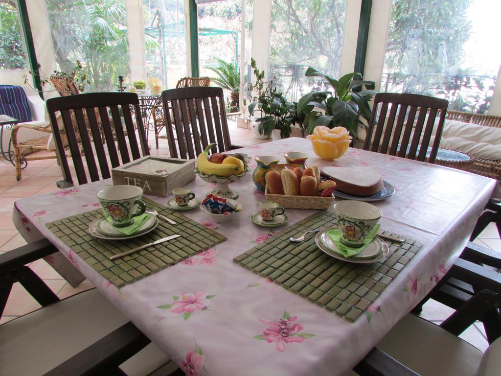 B&B Palazzo A Mare กาปรี ภายนอก รูปภาพ