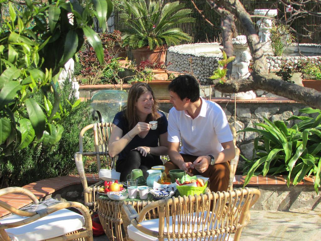 B&B Palazzo A Mare กาปรี ภายนอก รูปภาพ