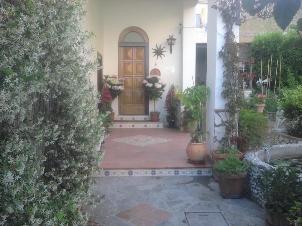 B&B Palazzo A Mare กาปรี ภายนอก รูปภาพ