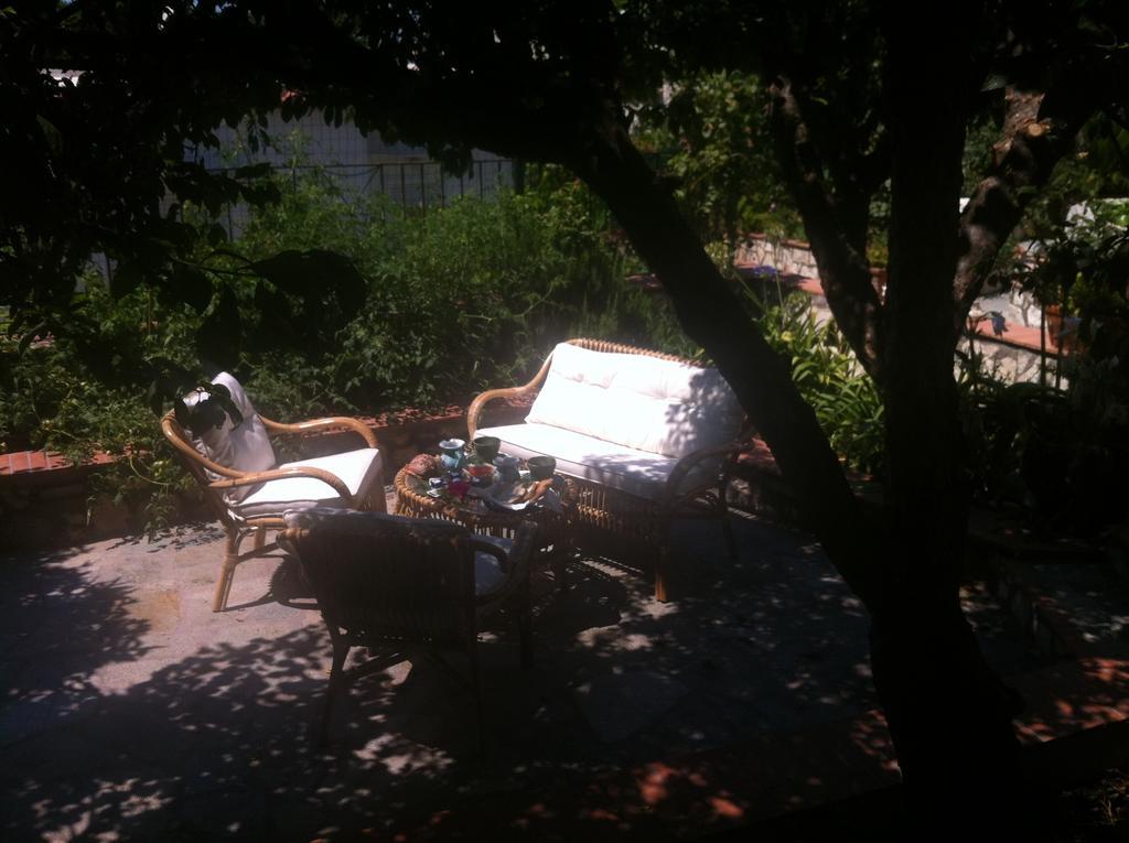 B&B Palazzo A Mare กาปรี ภายนอก รูปภาพ